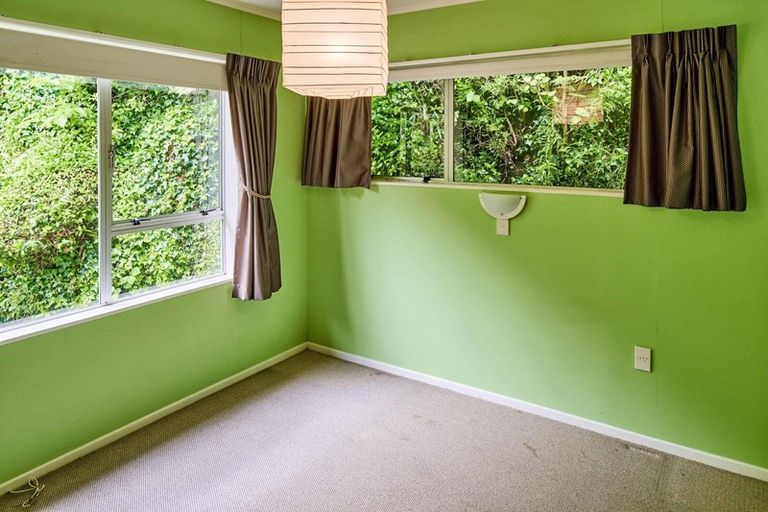 Photo of property in 13b Gainsborough Grove, Belmont, Lower Hutt, 5010