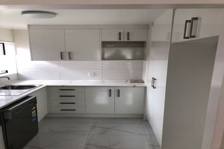 Photo of property in 2/328 Bucklands Beach Road, Bucklands Beach, Auckland, 2012