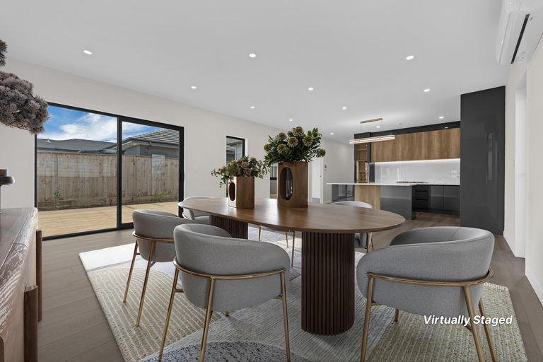 Photo of property in 31 Korowhiti Road, Clarks Beach, 2122