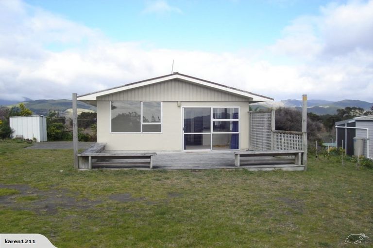 Photo of property in 19 Sunset Terrace, Waikanae Beach, Waikanae, 5036