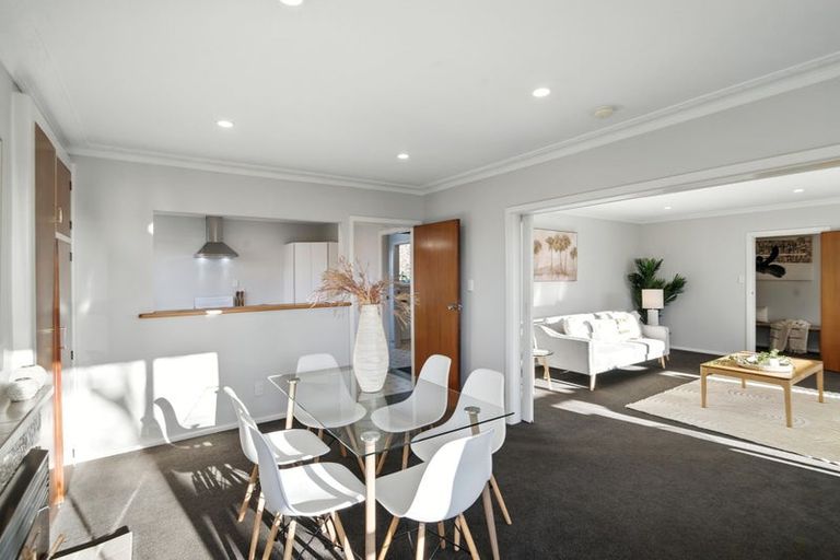 Photo of property in 1 Glenavon Place, Ilam, Christchurch, 8041