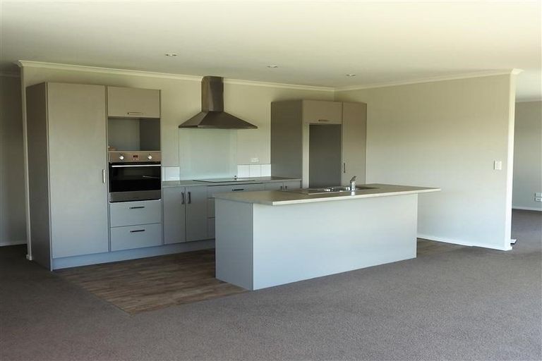 Photo of property in 40 Te Whenu Crescent, Marshland, Christchurch, 8083