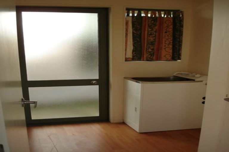 Photo of property in 5 Arlette Place, Massey, Auckland, 0614