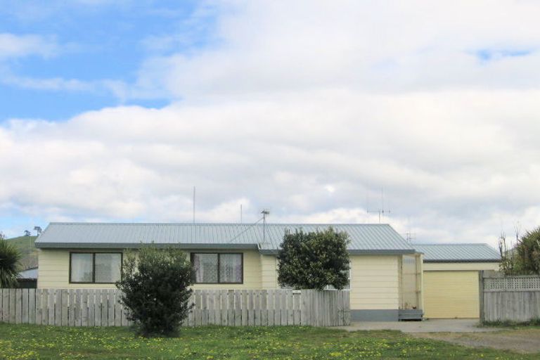 Photo of property in 34 Doncaster Drive, Papamoa Beach, Papamoa, 3118