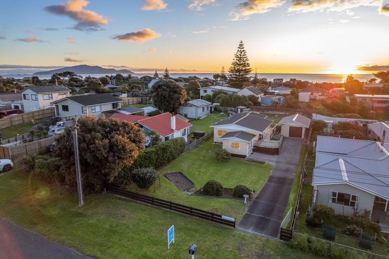 Photo of property in 31 Gawler Street, Te Horo Beach, Otaki, 5581