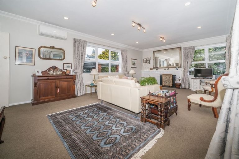 Photo of property in 10 Cremorne Avenue, Hokowhitu, Palmerston North, 4410