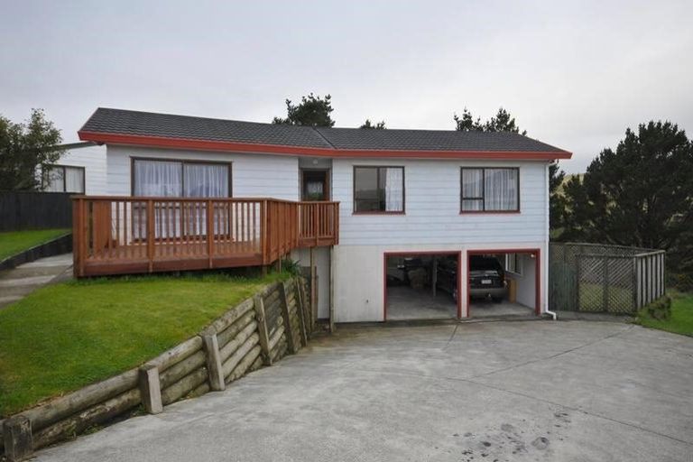 Photo of property in 1/52 Guadeloupe Crescent, Grenada Village, Wellington, 6037