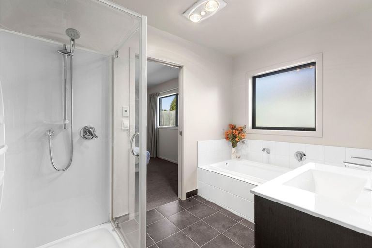 Photo of property in 1 Coromandel Street, Wanaka, 9305