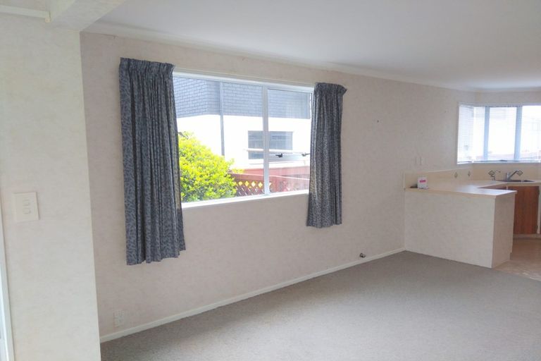 Photo of property in 2/12 Newton Street, Fitzroy, New Plymouth, 4312