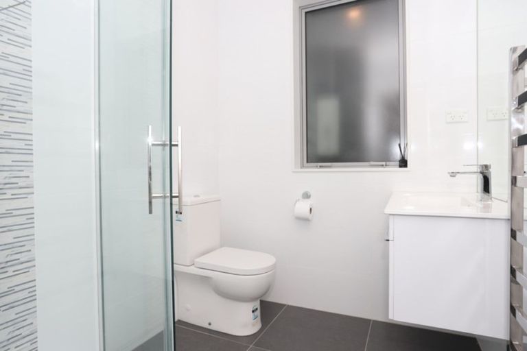 Photo of property in 18 Kingfisher Road, Silverdale, 0932