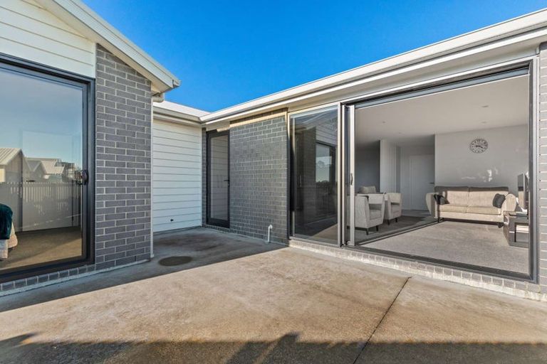 Photo of property in 42 Hinaki Street, Poike, Tauranga, 3112