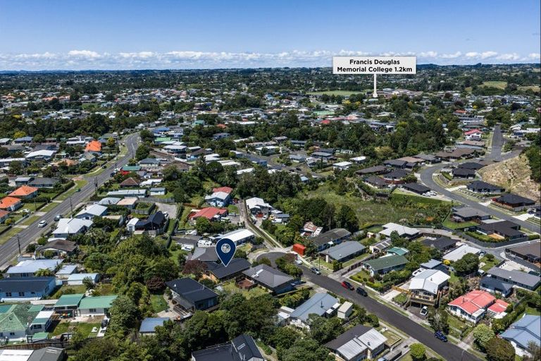 Photo of property in 9 Oawai Place, Marfell, New Plymouth, 4310