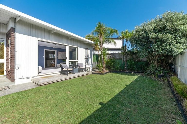 Photo of property in 129a Nile Road, Milford, Auckland, 0620