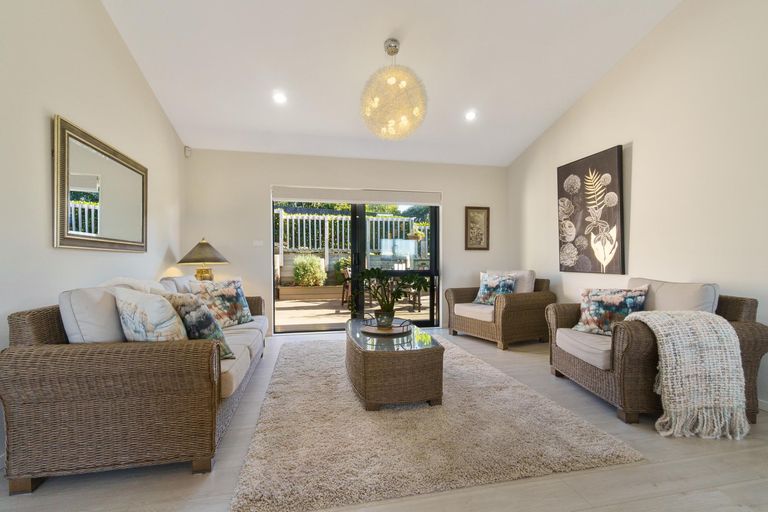 Photo of property in 8 Laylin Place, Pukekohe, 2120