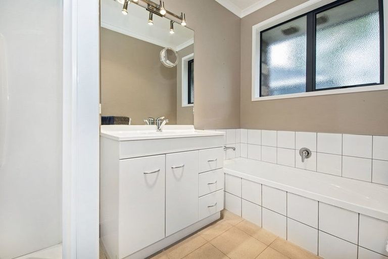 Photo of property in 30 Edkins Road, Kerikeri, 0230