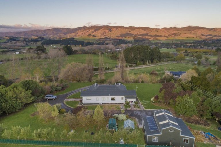 Photo of property in 1030b Valley Road, Ashhurst, 4884