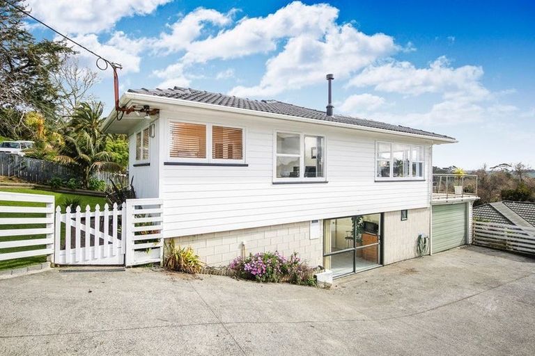 Photo of property in 476 Don Buck Road, Massey, Auckland, 0614