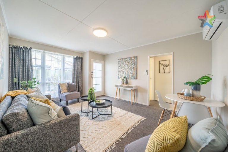 Photo of property in 2/62 Ararino Street, Trentham, Upper Hutt, 5018