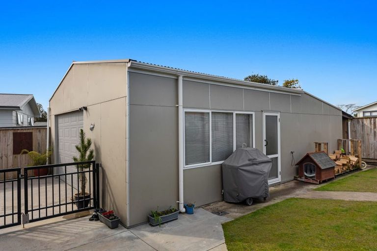 Photo of property in 11 Matipo Place, Edgecumbe, 3120