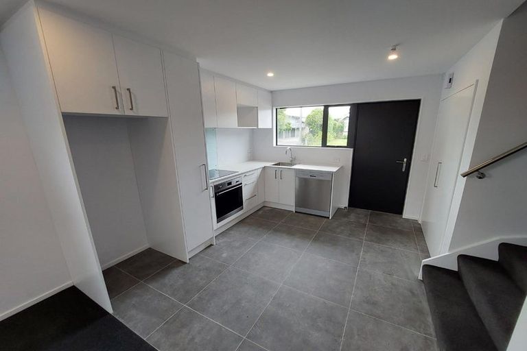 Photo of property in 3/6 Trent Street, Linwood, Christchurch, 8011