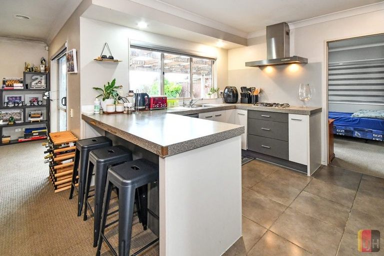 Photo of property in 48 Turnberry Drive, Wattle Downs, Auckland, 2103