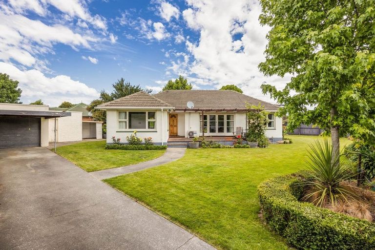 Photo of property in 12 Colman Avenue, Sockburn, Christchurch, 8042