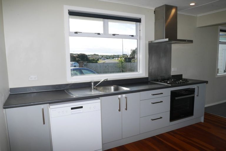 Photo of property in 66 Makarini Street, Paraparaumu, 5032