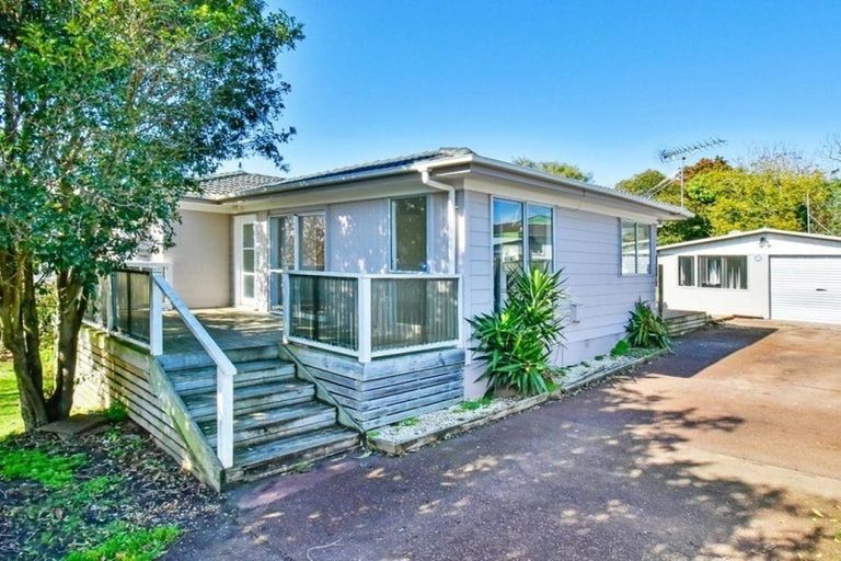 Photo of property in 31 Becker Drive, Weymouth, Auckland, 2103