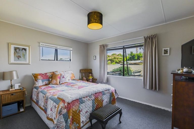 Photo of property in 2/205 Avondale Road, Greenmeadows, Napier, 4112