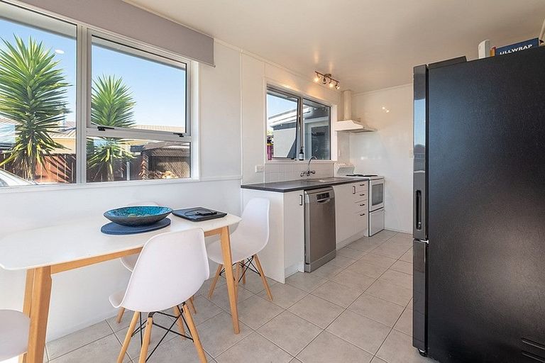 Photo of property in 6 Sole Avenue, Bell Block, New Plymouth, 4312