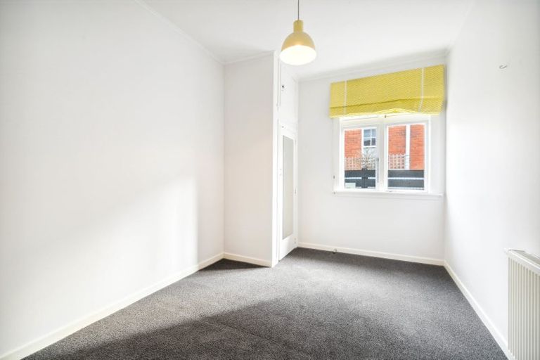 Photo of property in 17 Rotherham Terrace, Miramar, Wellington, 6022