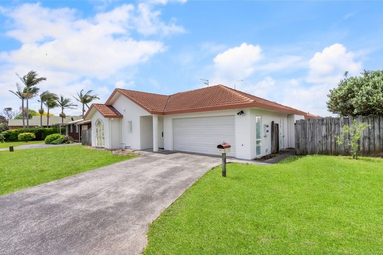 Photo of property in 1/5 Dana Place, Somerville, Auckland, 2014