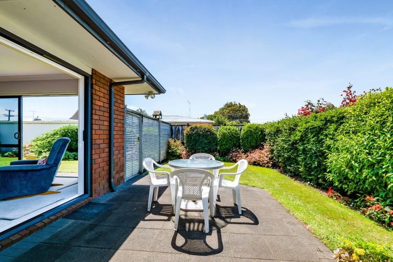 Photo of property in 6 Kellyville Heights, Merrilands, New Plymouth, 4312