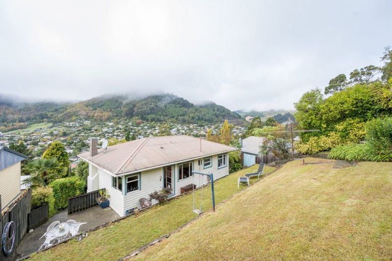 Photo of property in 18 Thompson Terrace, Toi Toi, Nelson, 7010