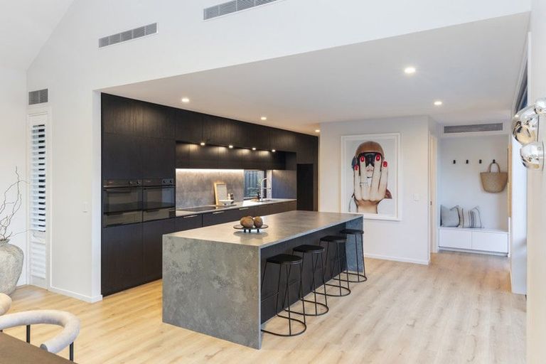 Photo of property in 184 Weston Road, St Albans, Christchurch, 8052