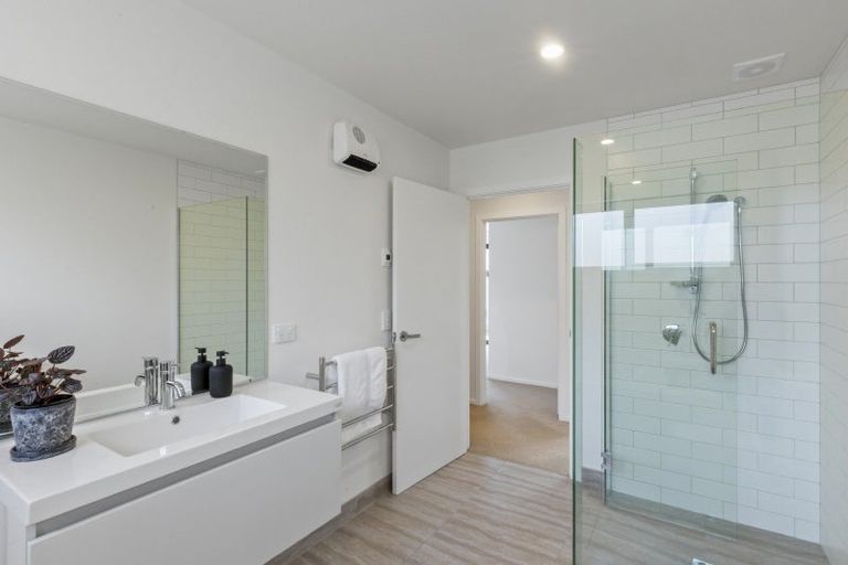 Photo of property in 45 Bannister Street, Jacks Point, Queenstown, 9371