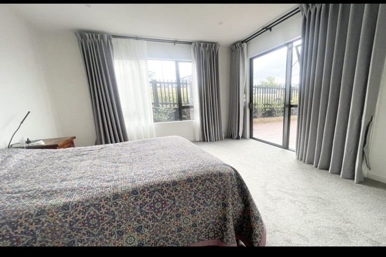 Photo of property in 15 Arawaru Avenue, Wainui, Silverdale, 0992