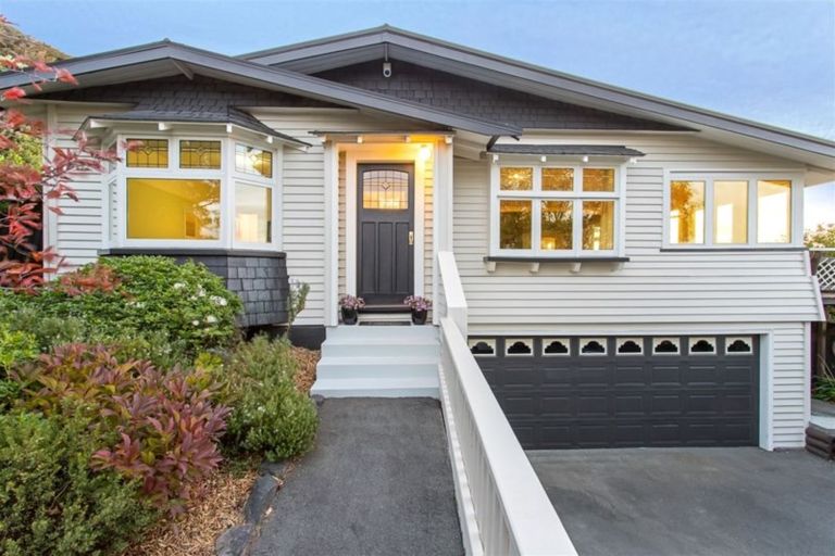 Photo of property in 148 Hackthorne Road, Cashmere, Christchurch, 8022
