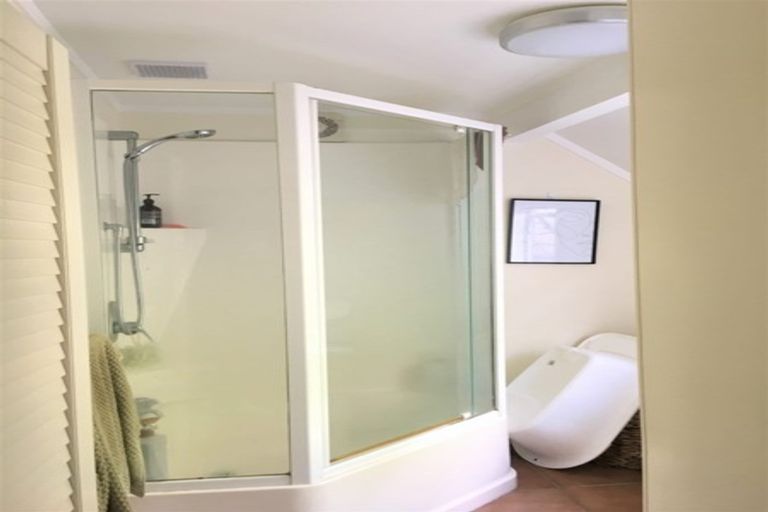 Photo of property in 2/25 Archers Road, Hillcrest, Auckland, 0629