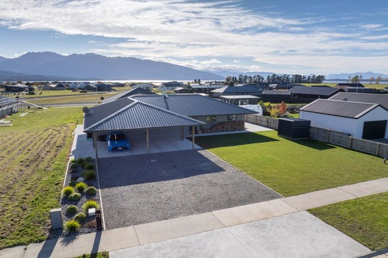 Photo of property in 22 Marakura Drive, Te Anau, 9600