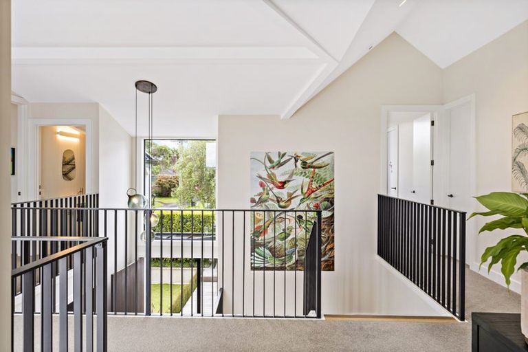 Photo of property in 71a Ngataringa Road, Devonport, Auckland, 0624