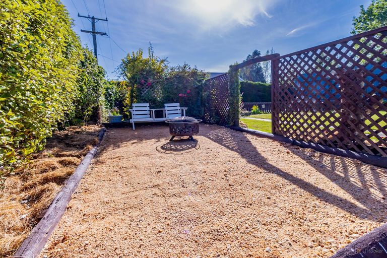 Photo of property in 70 Parsonage Road, Waimate, 7978