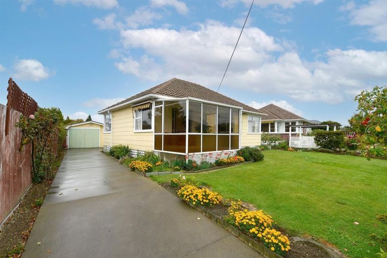 Photo of property in 20 Rowcliffe Crescent, Avonside, Christchurch, 8061
