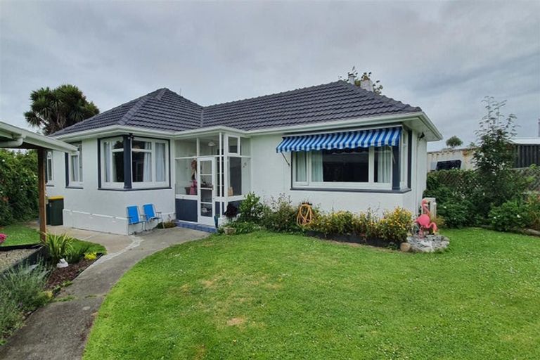 Photo of property in 61 Rhodes Street, Waimate, 7924