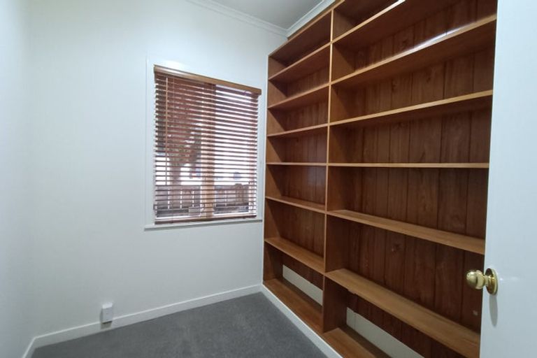 Photo of property in 8 Norton Park Avenue, Fairfield, Lower Hutt, 5011