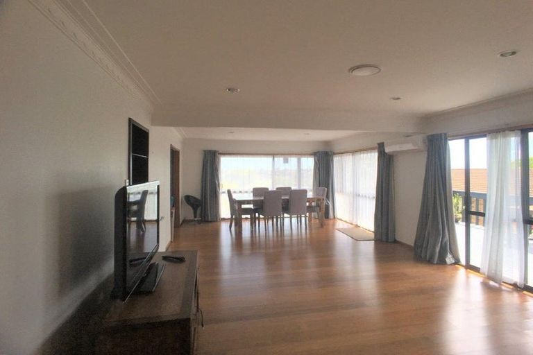 Photo of property in 1/20 Sunnyview Avenue, Shelly Park, Auckland, 2014