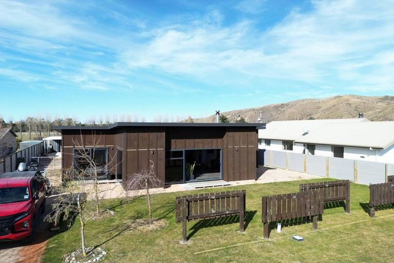 Photo of property in 41 Freyberg Avenue, Kurow, 9435