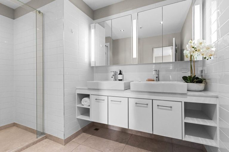 Photo of property in 213/7 Humber Street, Pandora, Napier, 4110