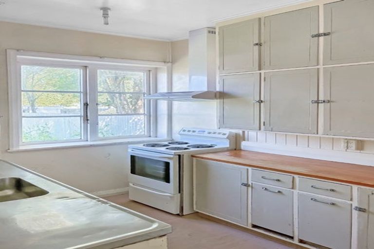 Photo of property in 8 Gertrude Street, Dannevirke, 4930