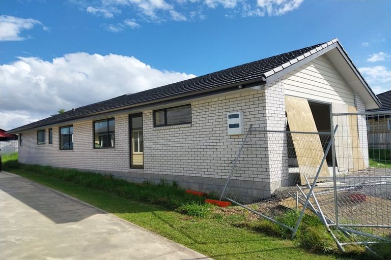 Photo of property in 4 Ocean View Rise, Ruakaka, 0116